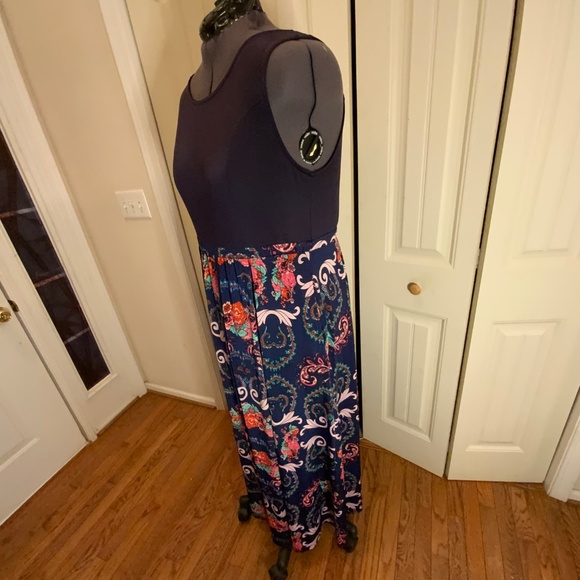 ICE SILK Maxi Dress - Picture 5 of 6